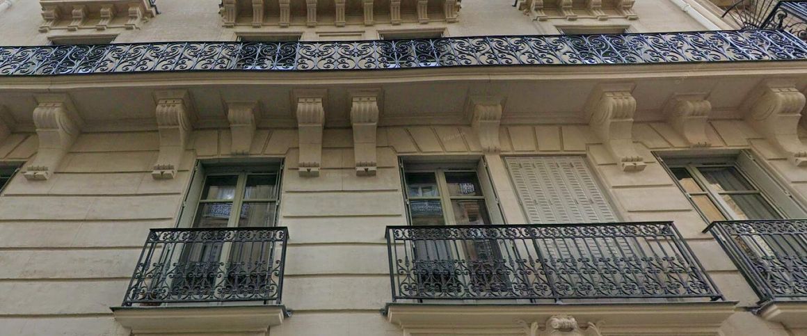 location Appartement T5 DE 199m² À PARIS 16 - Photo 1