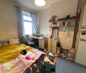 Brithdir street, Cathays - Photo 3