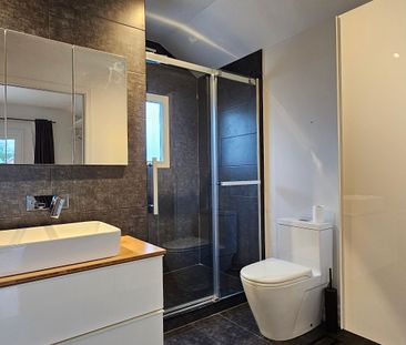 For Lease - 215A Chambers Avenue, Toronto, Ontario - Photo 5