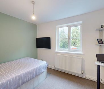 2 bedroom flat to rent - Photo 6
