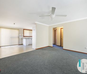 Freshly Updated 2-Bedroom Villa in a Quiet, Central Location - Photo 1