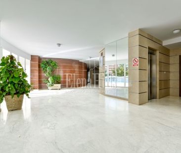 Apartamento muy luminoso con terraza a pocos pasos del mar de la ca... - Photo 2