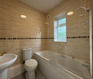 Halsford Croft, East Grinstead RH19, London - Photo 5