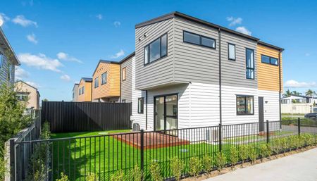 Stylish 3-Bedroom Home with Study - Photo 5