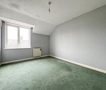 2 bedroom semi-detached house to rent - Photo 3