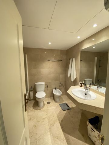 Middle Floor Apartment in Puerto Banús - Photo 2