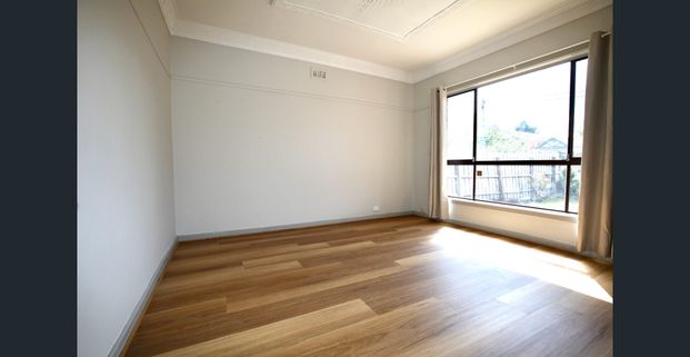 Lake Brand new - Fully Renovated Home freshley painted new flooring - Photo 1