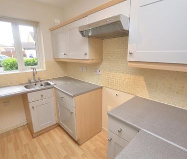 2 bedroom semi-detached house to rent - Photo 6