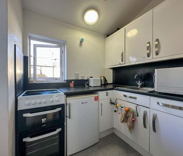 Room 10, Bateman Street, Cambridge - Photo 5