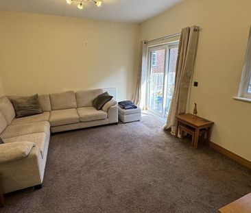 2 bedroom ground floor flat to rent - Photo 1