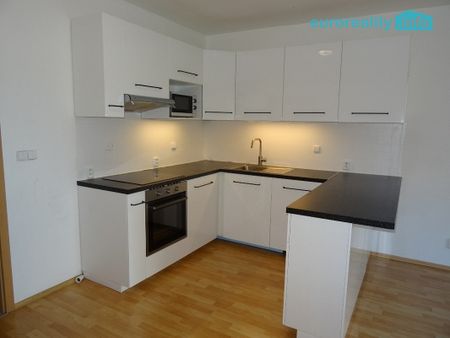 Pronájem bytu 3+kk 71 m² - Photo 2