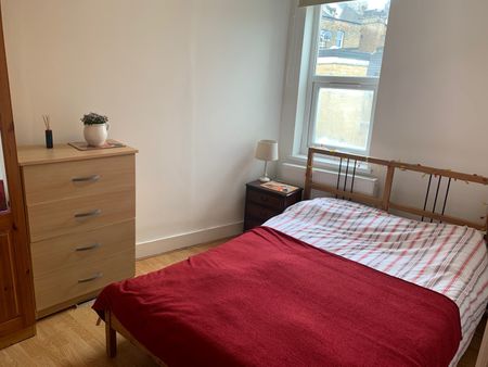 2 Bed Flat, Windsor Road, E10 - Photo 3