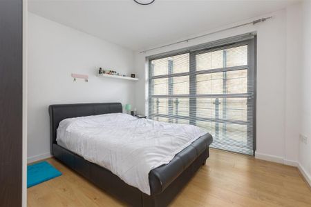 2 bedroom private hall to rent - Photo 3