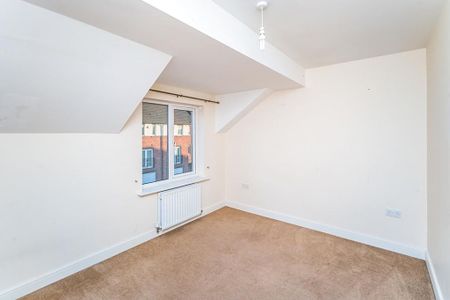 3 bedroom terraced house to rent - Photo 3