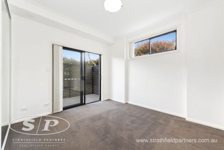 Luxurious, Modern And Huge Courtyard - Photo 2