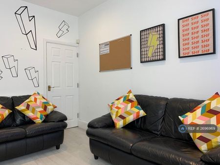 4 bedroom terraced house to rent - Photo 2