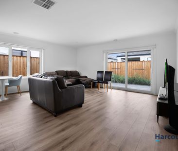 Family Home In "Emerald Park" - Photo 6