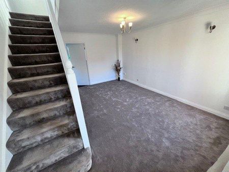 2 bedroom end of terrace house to rent - Photo 2