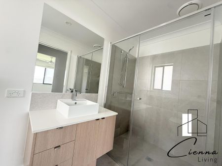 Additional Living Room! - Photo 3