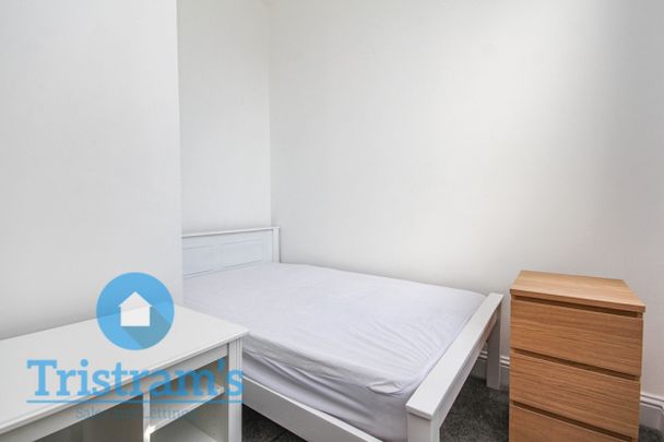 3 bed Apartment for Rent - Photo 1