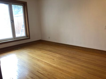 For Lease - 39 Spruce Avenue, Richmond Hill, Ontario - Photo 4