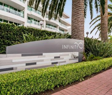 LUXURY 3-BEDROOM APARTMENT, WALKING DISTANCE TO WESTFIELD SHOPPING ... - Photo 3