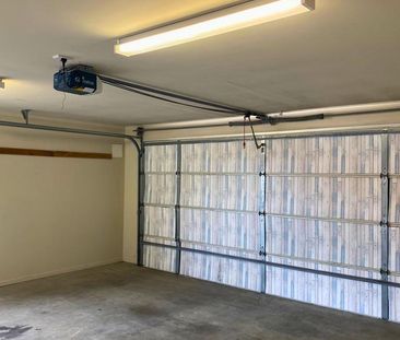 Stunning Family Home in Papamoa - Photo 2
