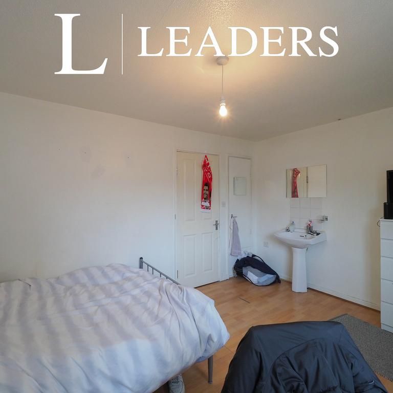 4 bedroom terraced house to rent - Photo 1