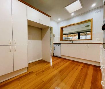 3 Bed, 1 Bath - Photo 6