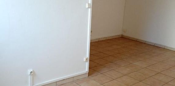 Fort de France - Appartement - F2 - Photo 2