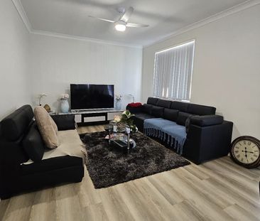 11 Port Macquarie Avenue, Hoxton Park, NSW 2171 - Photo 5