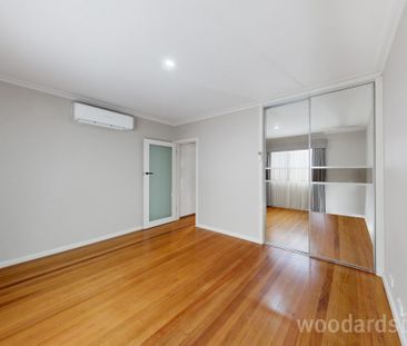 Modern Comfort and Convenience in Prime Balwyn Location - Photo 5