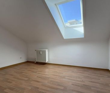 Gepflegte 2-Zimmer-Dachgeschosswohnung in ruhiger Lage von Weiterstadt - Photo 4