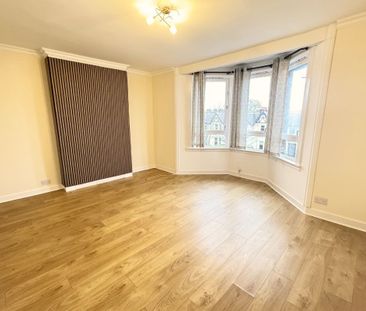 2 Bed, Flat - Photo 5