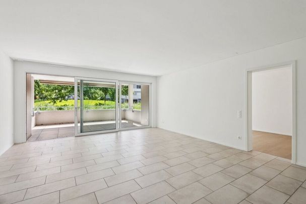 Moderno e luminoso 2.5 locali immerso nel verde - Photo 1