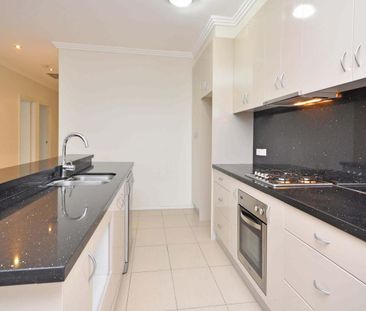 Fantastic unit close across from Lake Macquarie - Photo 1
