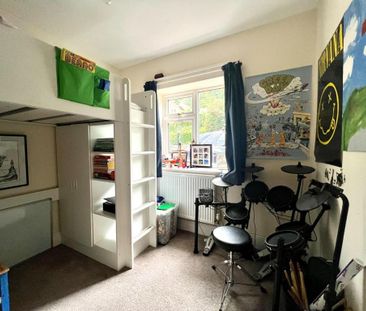 3 bedroom detached bungalow to rent - Photo 4