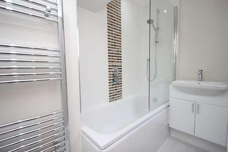 Oak Hill, Surbiton, KT6 - Photo 4