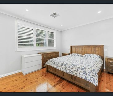 AMAZING FAMILY HOME! - Photo 4