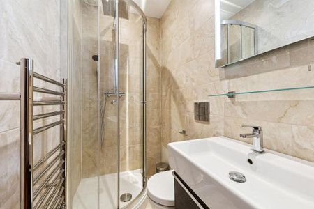 3 bedroom flat to rent - Photo 5