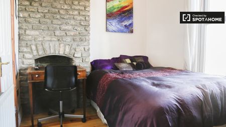 Room to rent in 3-bedroom house in North Inner City, Dublin - Photo 4