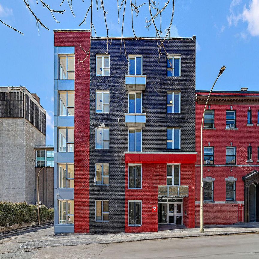 2040 Rue Clark, Ville-Marie, QC - Photo 1