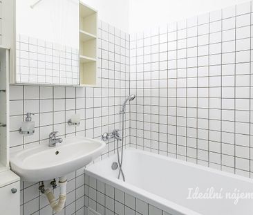 Pronájem bytu 1+kk 29 m² - Photo 1