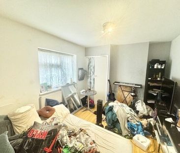 Evansdale, Rainham, RM13 8JR, Property for rent - Photo 1