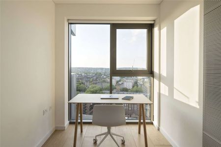 Never before to the rental market, is this 20th floor four bedroom apartment offering substantial outside space with far reaching views. - Photo 4