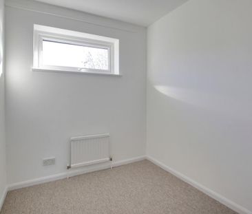4 bedroom terraced house to rent - Photo 5