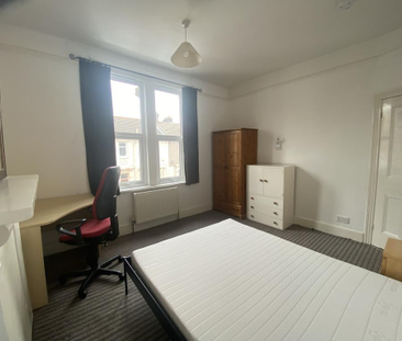 5 bedroom terraced house to rent - Photo 6