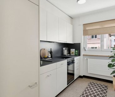 Magnifique appartement rénové de 3 pièces avec terrasse et ascenseur - Foto 3