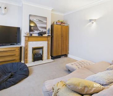 3 bedroom semi-detached house to rent - Photo 6