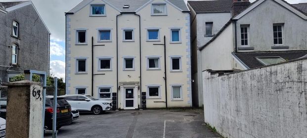 2 bedroom flat to rent - Photo 1